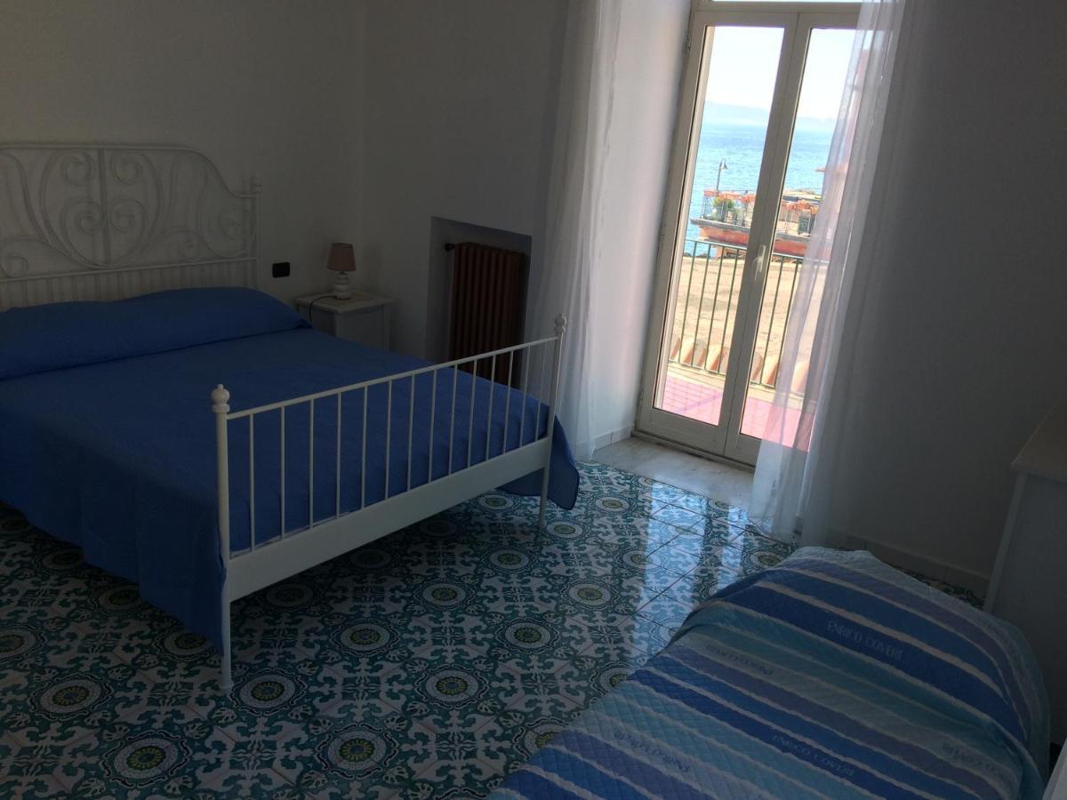 The Reef House Bed & Breakfast Pozzuoli Bagian luar foto