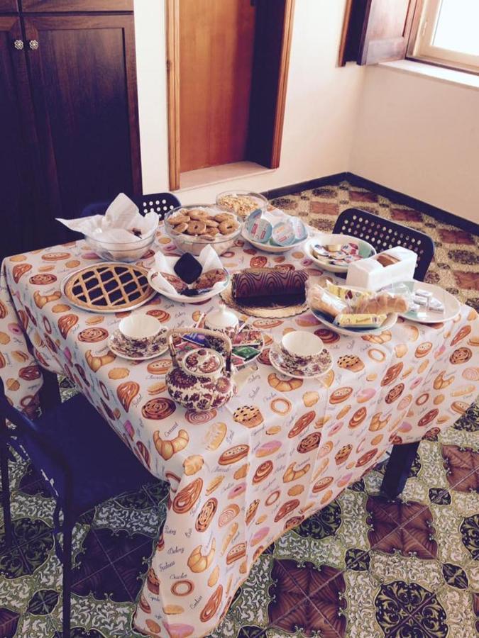 The Reef House Bed & Breakfast Pozzuoli Bagian luar foto