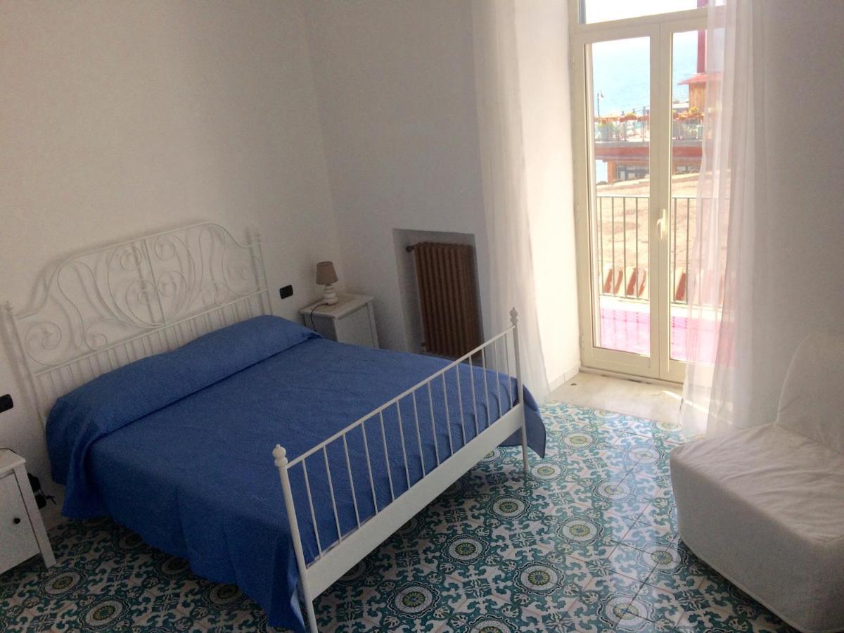 The Reef House Bed & Breakfast Pozzuoli Bagian luar foto