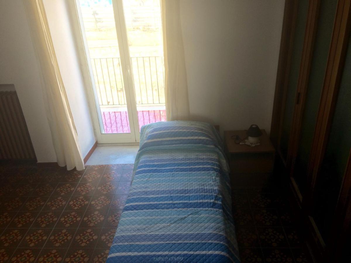 The Reef House Bed & Breakfast Pozzuoli Bagian luar foto